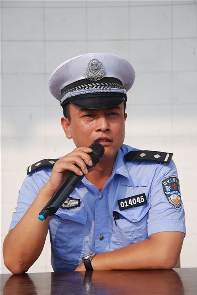 棠外新生交通安全专题教育2