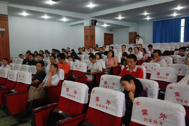 落实教学常规,打造教育特色4