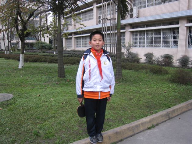 棠外附小参加双流县第一届运动会中小学生乒乓球锦标赛获佳绩
</p><p>　　