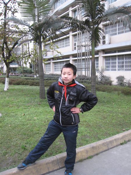 棠外附小参加双流县第一届运动会中小学生乒乓球锦标赛获佳绩
</p><p>　　