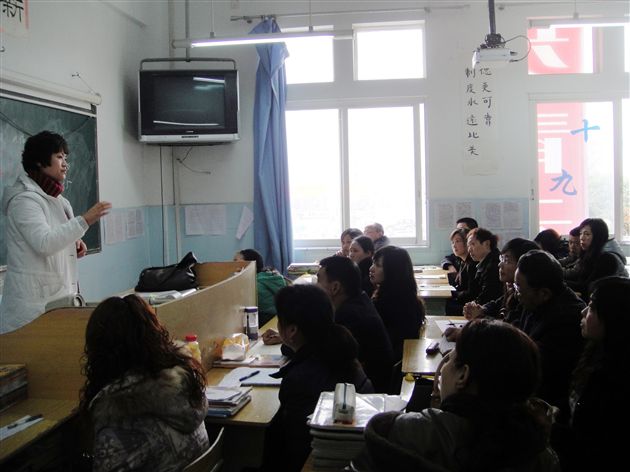 棠中外语学校初2011届开展家长开放日活动